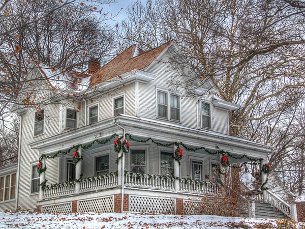 Washington County Historical Association "Frahm House" decorated for the holiday season