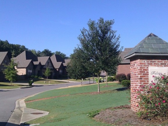 Fulton Springs is a garden home community located near parks and shopping just off Hwy 31
