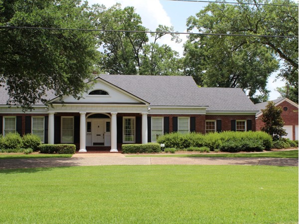 Beautiful lawns and lush landscapes can be found in Bayou DeSiard