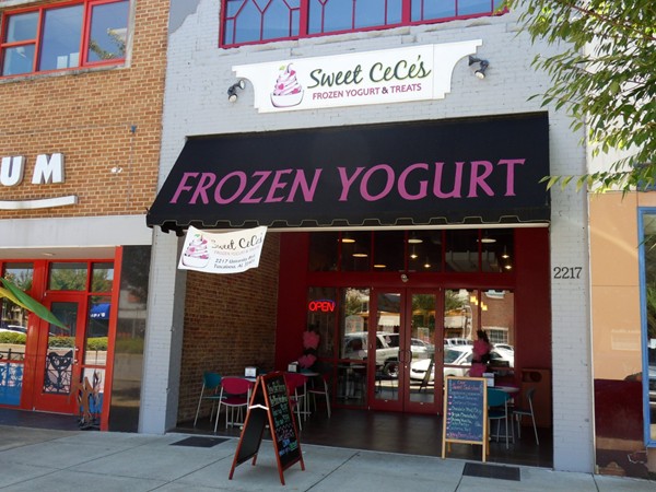 Sweet CeCe's frozen Yogurt 