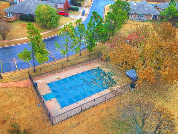 Cedar Pointe Community Pool 