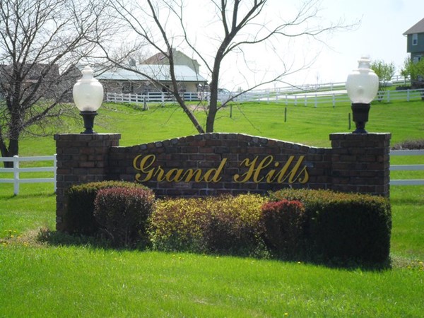 Grand Hills - A small acreage subdivision in the Kearney School District