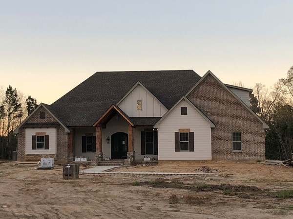 Beautiful new home by Riser Construction
