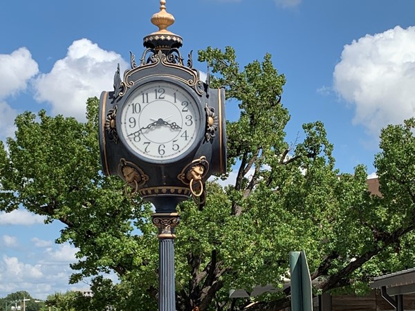 Another beautiful clock in Utica Square