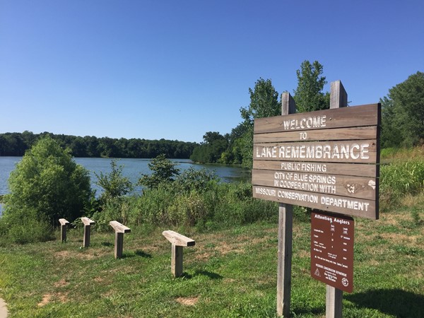 Lake Remembrance. Walking trails, fishing, canoeing and kayaking 