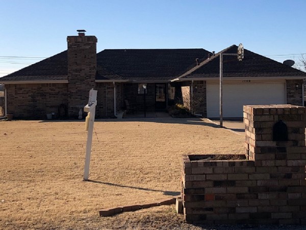 This north Edmond subdivision offers many home choices