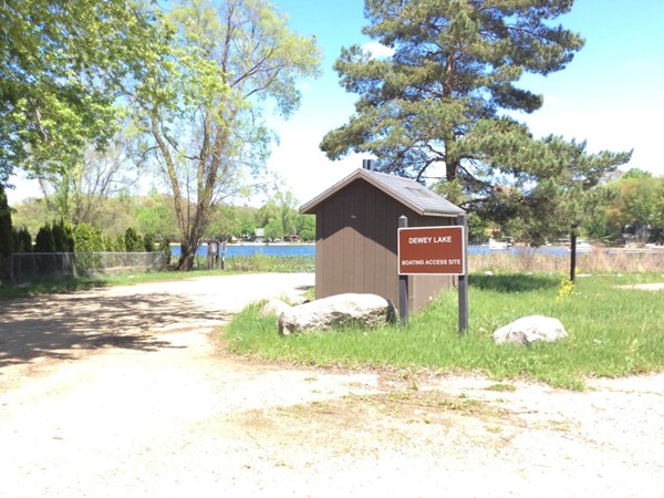 Dewey Lake access and restrooms