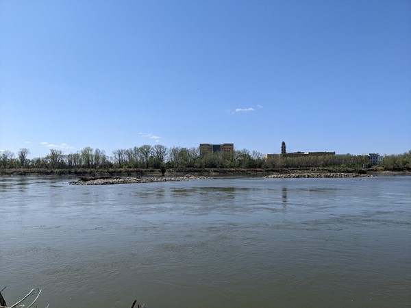 View from Riverfront Park looking north across the Missouri River of Harrah's Casino in NKC
