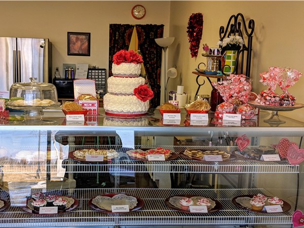 Bake My Day - Locally owned bakery at the entrance to Lakewood