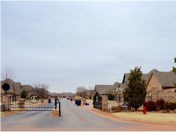 Gated entry for the Enclave in Stonebriar