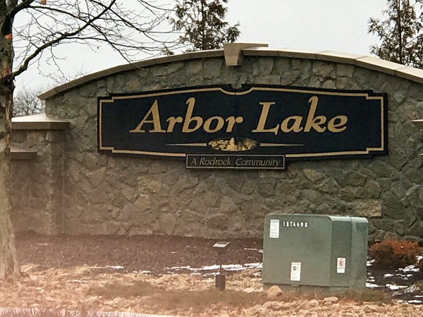 Welcome to Arbor Lake, Lenexa, KS