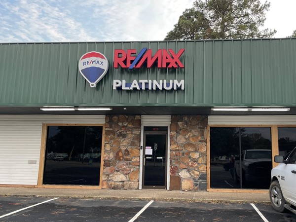 New RE/MAX office in Pine Bluff