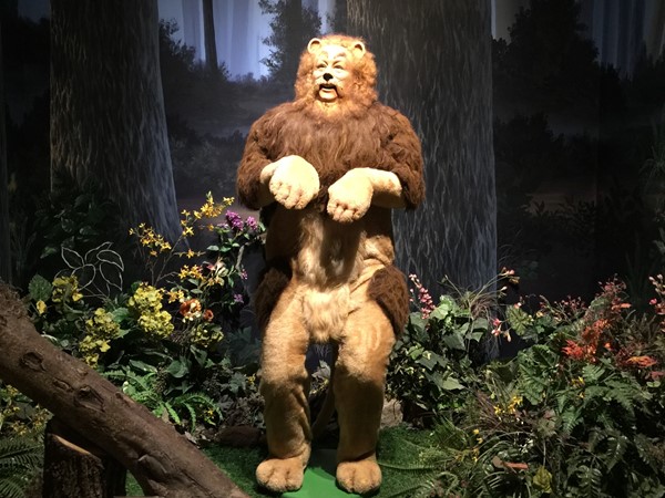 Oz Museum exhibit featuring the Cowardly Lion played by Bert Lahr