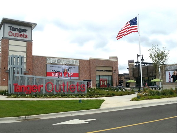 Brand new outlet mall with stores for the whole family
