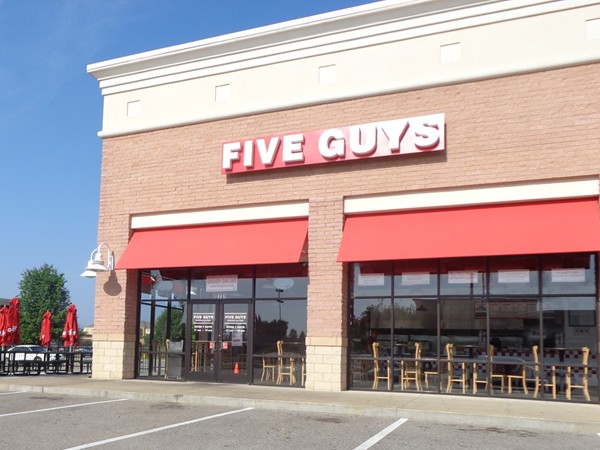 Looking for a yummy burger spot in Prattville? Check out Five Guys- the fries are delicious too.