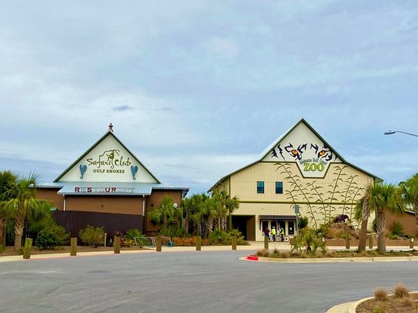 Zoo entrance and Safari Club Restaurant 
