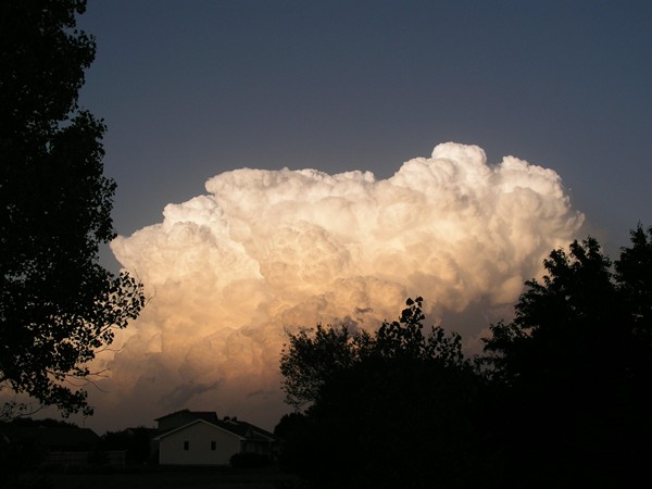 One of Newton's famous summer clouds
