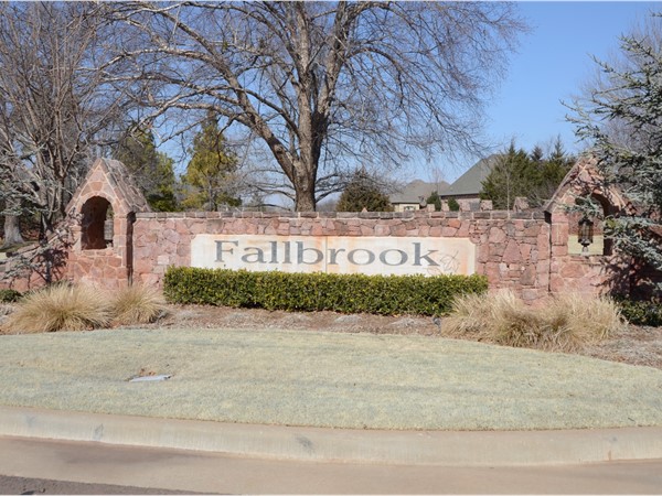 Fallbrook gated entry in North Edmond