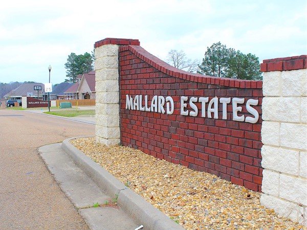 Mallard Estates is a quiet neighborhood, located close to I-20, with beautiful Acadian-style homes