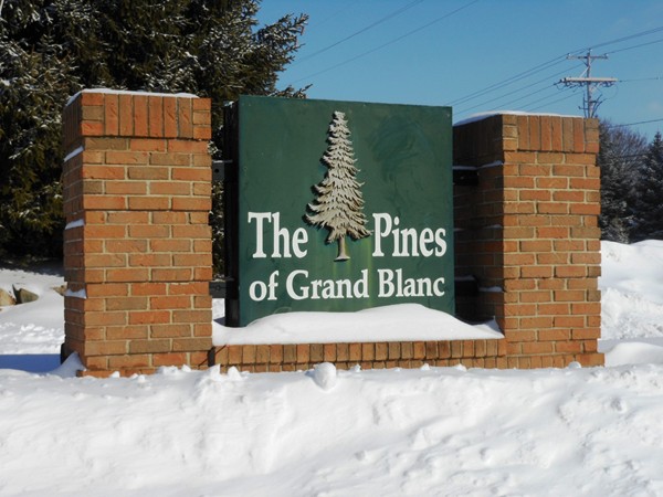 The Pines of Grand Blanc entrance sign 