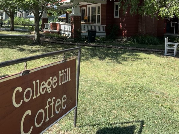 College Hill Coffee, a great place for delicious beverages and food. Space for meetings or to relax