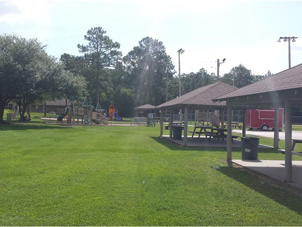Playgrounds and picnic pavilions in the Diamondhead East Recreation area