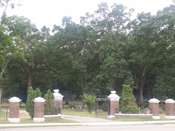 Allegan Cemetery entrance