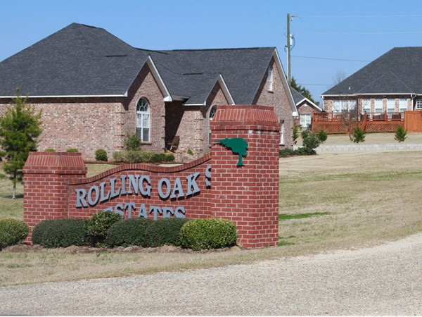 Rolling Oaks Subdivison! Beautiful subdivision in the North Pike School District
