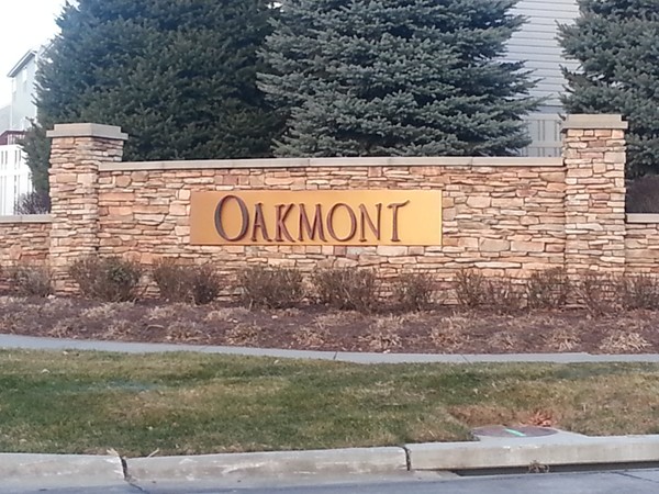 Entrance to Oakmont
