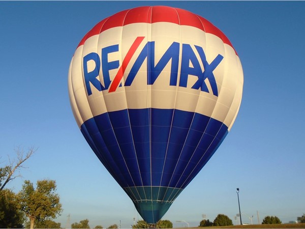 The RE/MAX Balloon has landed in Little Rock! It joined us for Susan G Komen's Race for the Cure
